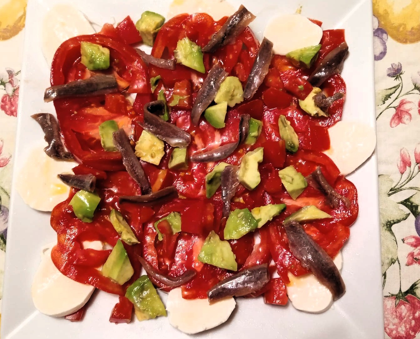 Ensalada de Tomate y Aguacate